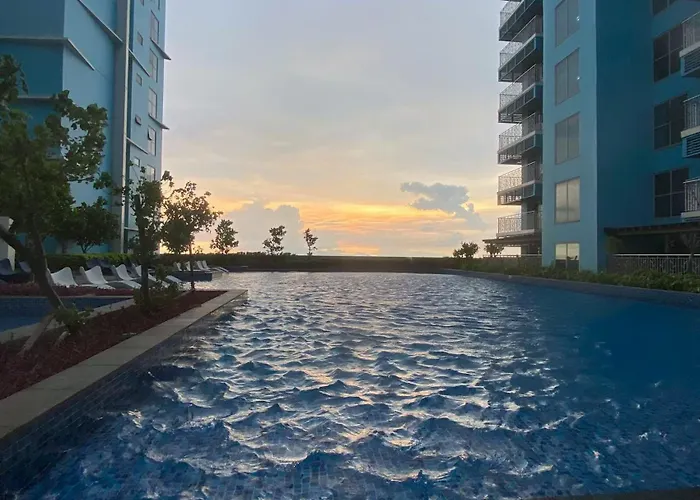 Apartment Luxurious Modern 2 Bedrooms Facing Bay Sunset, Airports, Okada, Solaire, Moa With Free Parking *