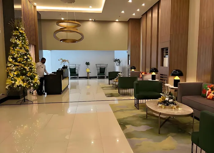 Luxurious Modern 2 Bedrooms Facing Bay Sunset, Airports, Okada, Solaire, Moa With Free Parking Apartment Manila