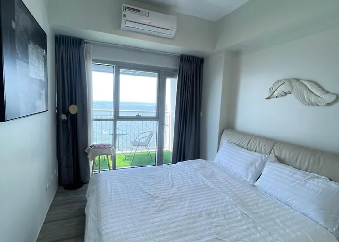 Luxurious Modern 2 Bedrooms Facing Bay Sunset, Airports, Okada, Solaire, Moa With Free Parking Apartment