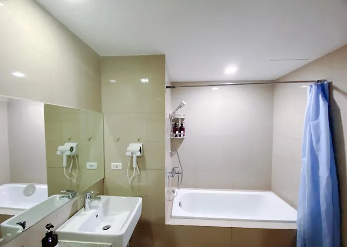 Apartment Luxurious Modern 2 Bedrooms Facing Bay Sunset, Airports, Okada, Solaire, Moa With Free Parking