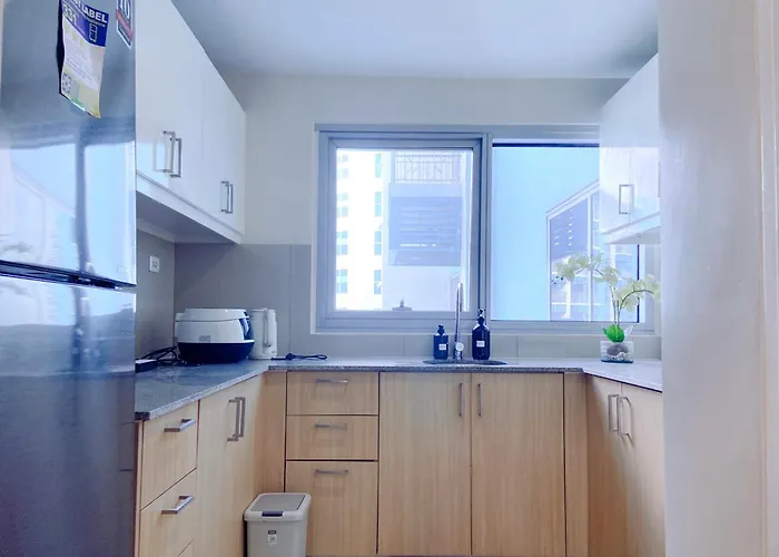 Apartment Luxurious Modern 2 Bedrooms Facing Bay Sunset, Airports, Okada, Solaire, Moa With Free Parking Manila